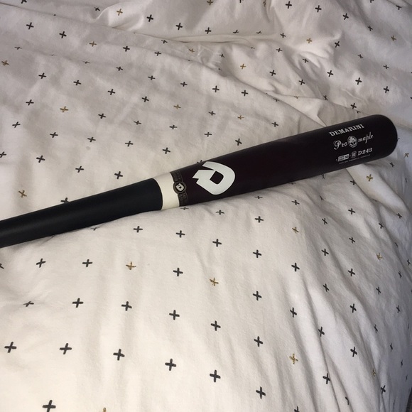 demarini d243